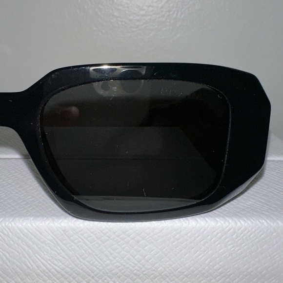 Prada Symbole sunglasses - Picture 9 of 11